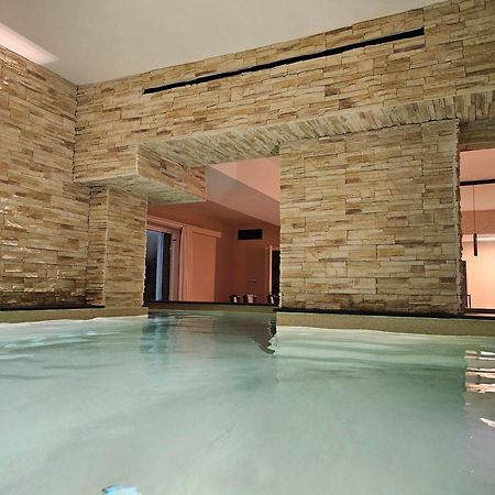 Villa Mairi - 2 Private Pools & Game Room Near Athens サラミス エクステリア 写真