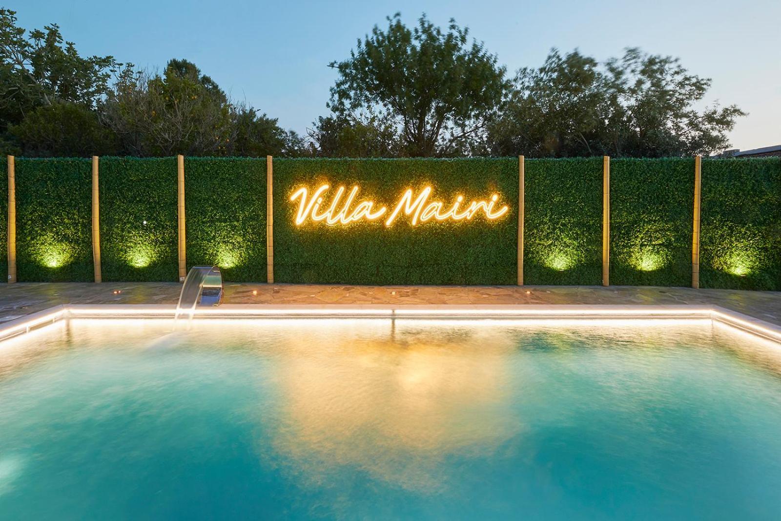Villa Mairi - 2 Private Pools & Game Room Near Athens サラミス エクステリア 写真